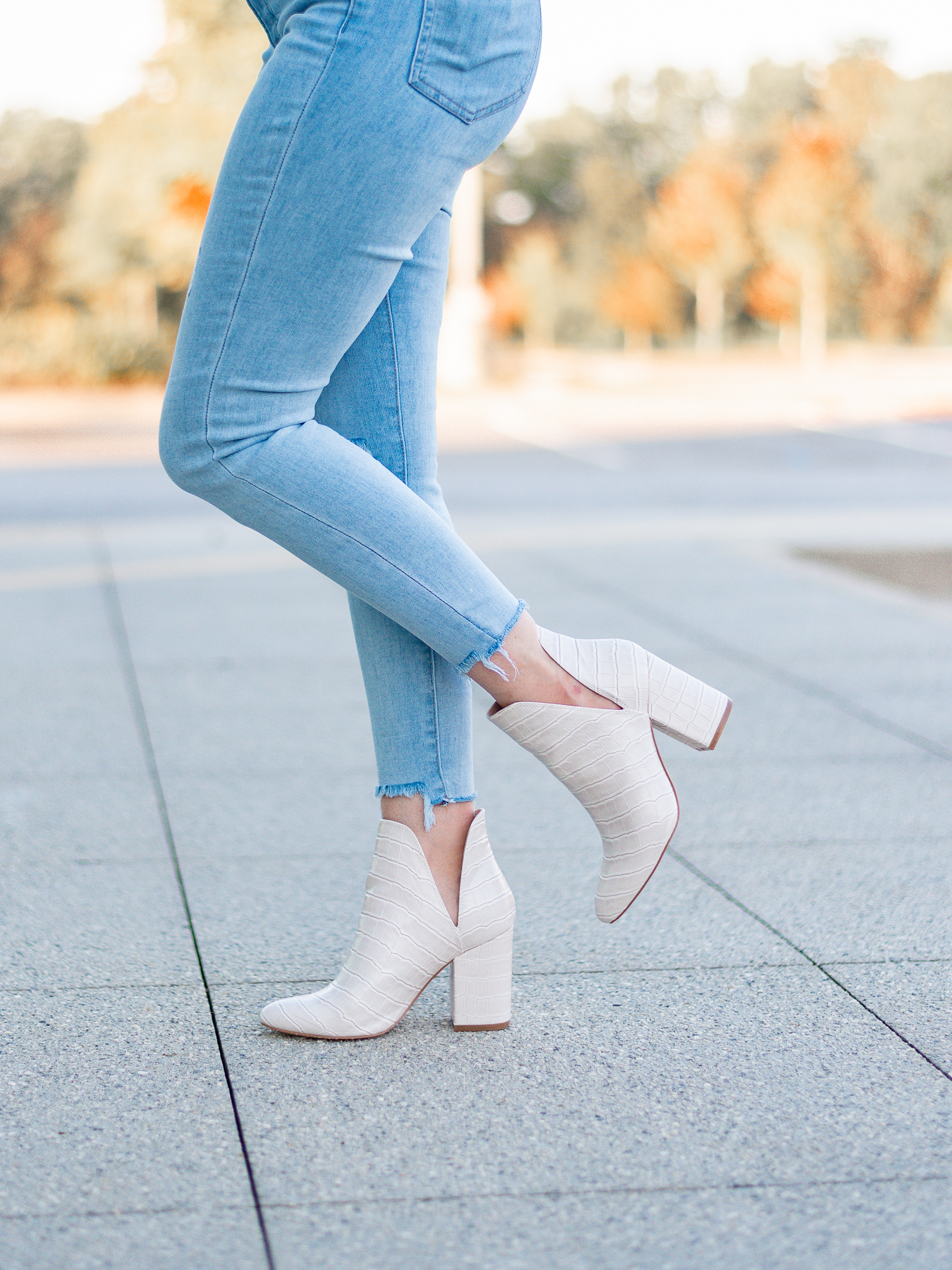 Fall outfit ideas, white croc booties, steve madden rookie booties, casual fall style, express fashion, petite denim, petite styles from Amazon, budget friendly fashion, fall fashion from amazon, Atlanta Style Bloggers