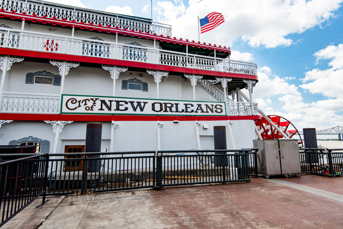 city of new orleans steamboat, river cruise in new orleans, new orleans travel guide, things to do in new orleans